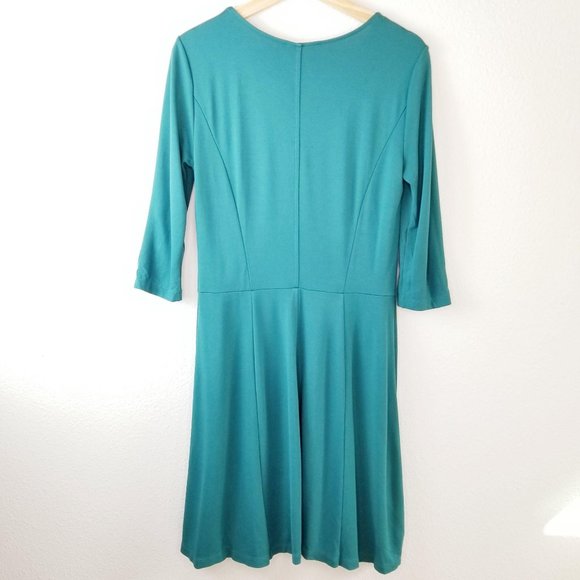 Lark & Ro 3/4 Sleeve Fit and Flare Dress Green - Picture 4 of 11